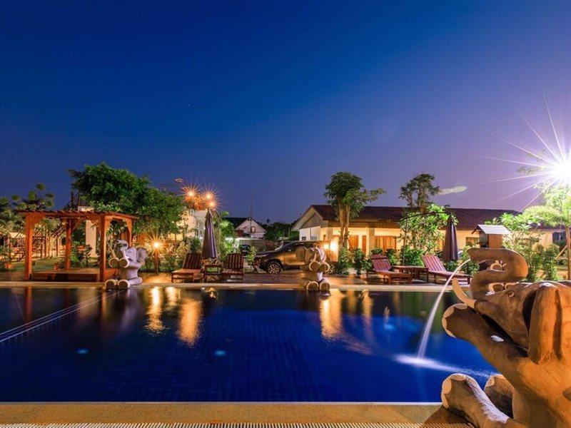 Oyo 837 Baan Kiang Nam Resort Bang Lamung Luaran gambar