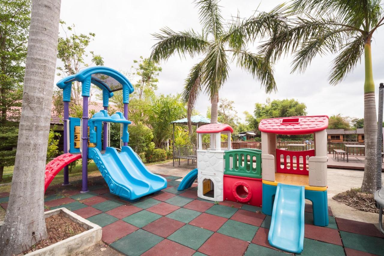 Oyo 837 Baan Kiang Nam Resort Bang Lamung Luaran gambar